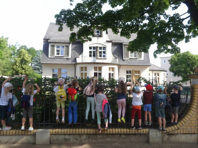 l_dsc06530 Kita Unter dem Regenbogen – Neuigkeiten - Start der Schulanfänger zur Abschlussfahrt