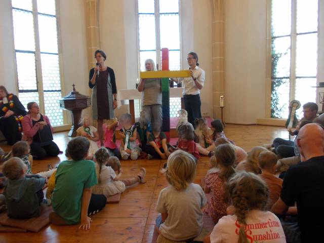 l_dscn4204-1 Kita Unter dem Regenbogen – Neuigkeiten - Fest-Gottesdienst zum 30. Kita-Geburtstag